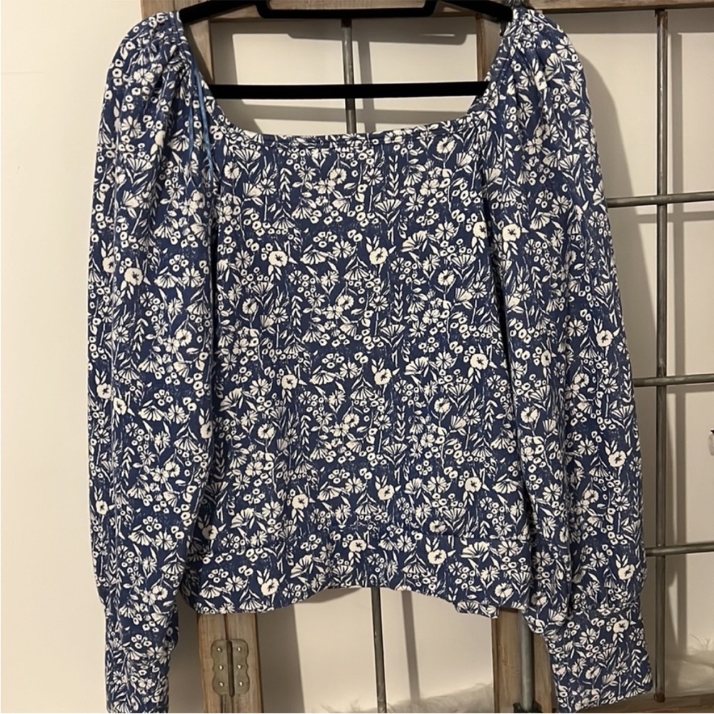 LC Lauren Conrad Long Sleeve Floral Blouse White and Blue